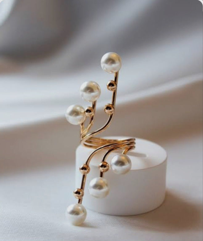 Multi-Pearl Design Finger Ring