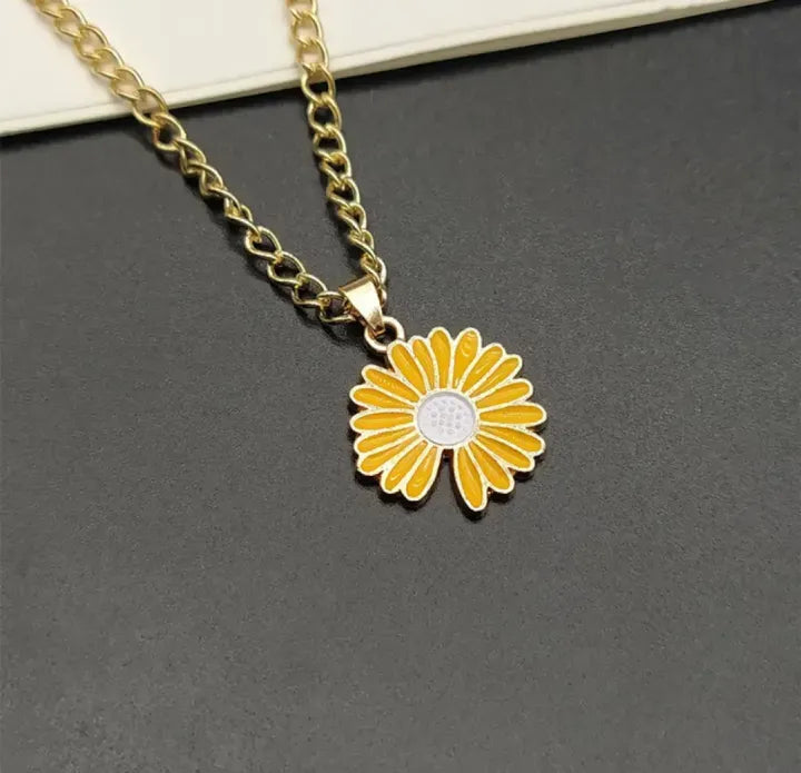 Trendy Daisy Necklace Sun Flower