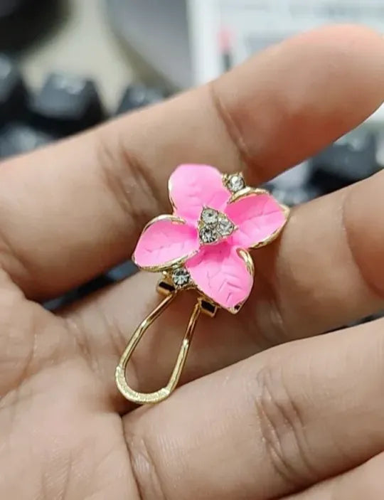 Camelia Small earring