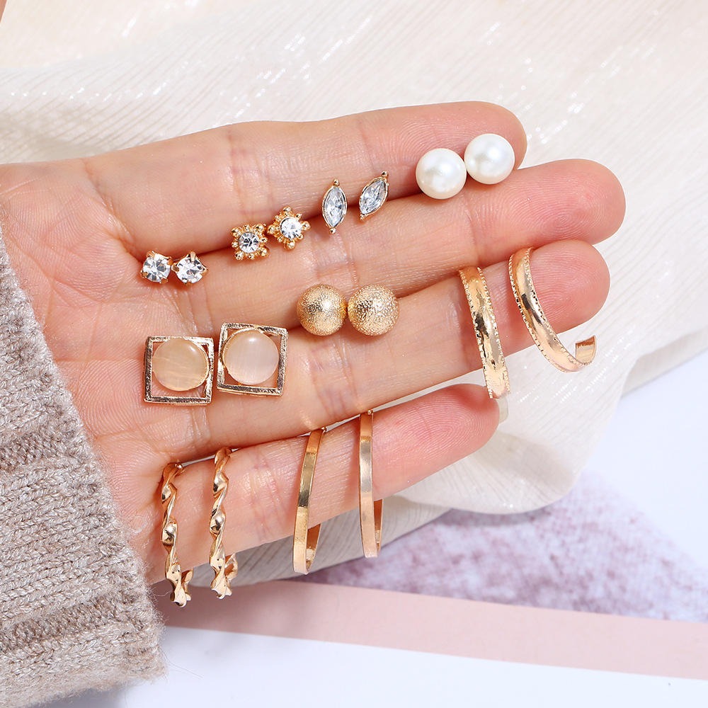 9 Pair Pearl Stud Earrings
