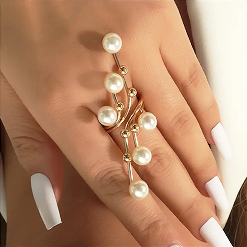 Multi-Pearl Design Finger Ring