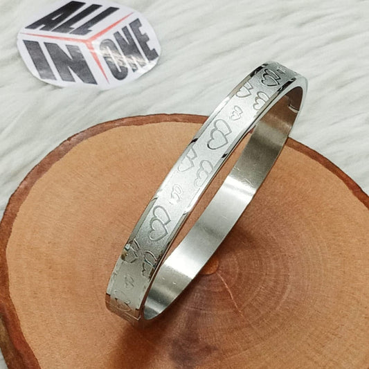 Men’s Polished Silver Heart-Engraved Kada