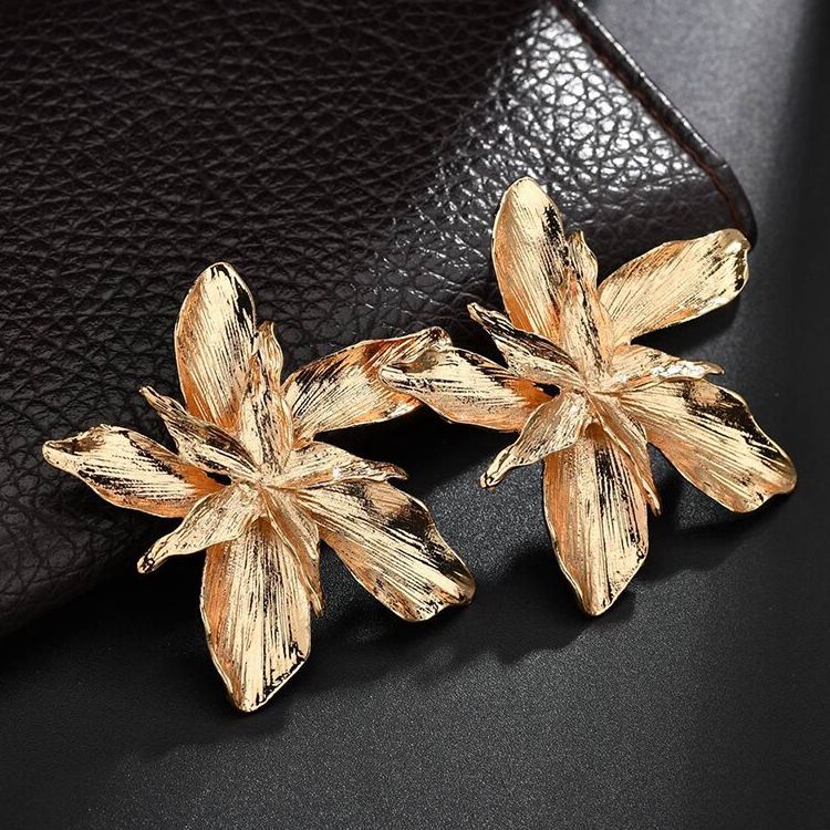 Golden Bloom Textured Lily Earrings