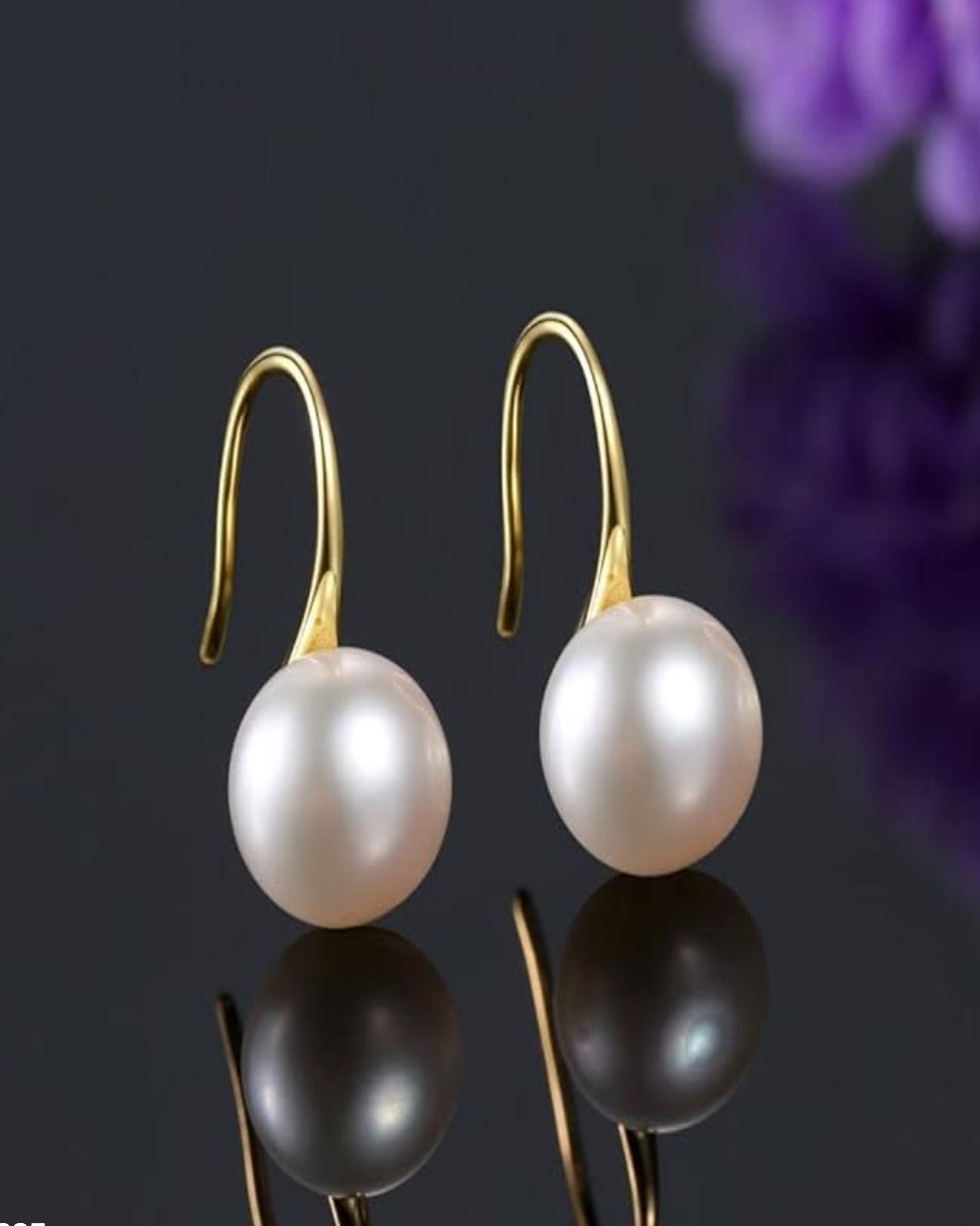 Korean Artificial Pearl Stud Earrings for Girls Simple Stylish Top_ Earring