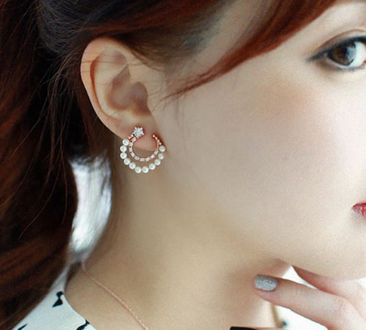 Vintage Moon Pearl Stud Earring