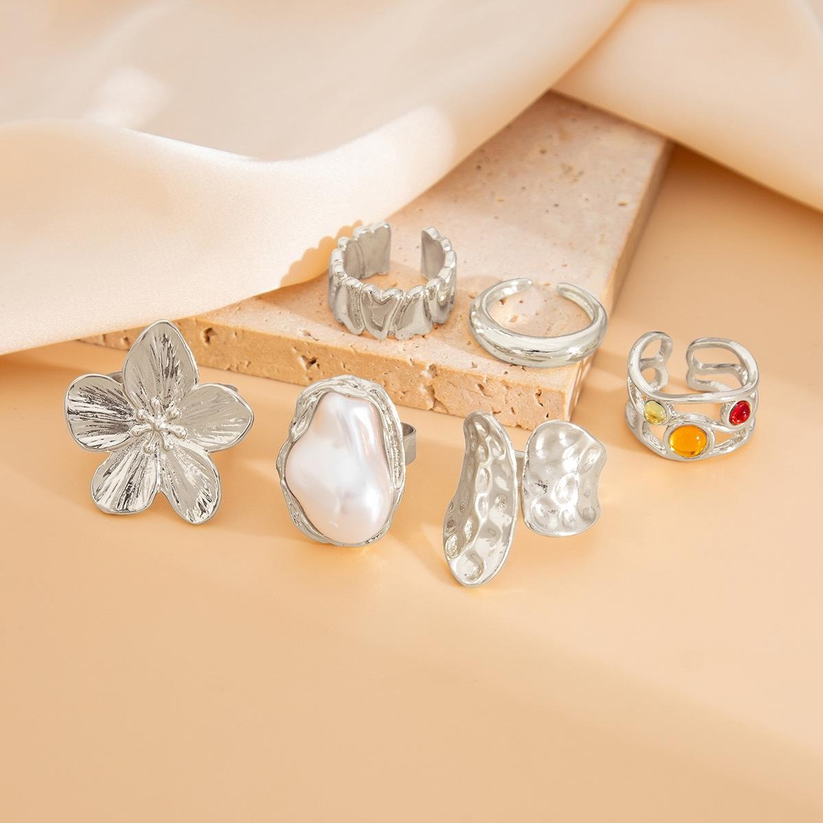 6-piece Set Of Liquid Flower Lava Rings With Fashionable Infinite Knot Design