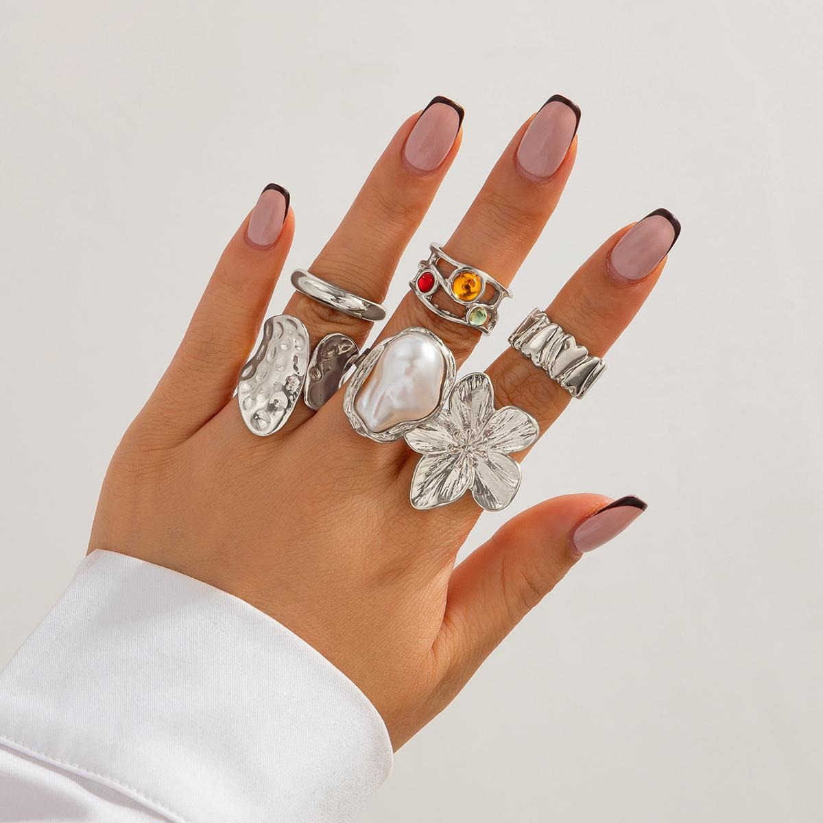6-piece Set Of Liquid Flower Lava Rings With Fashionable Infinite Knot Design