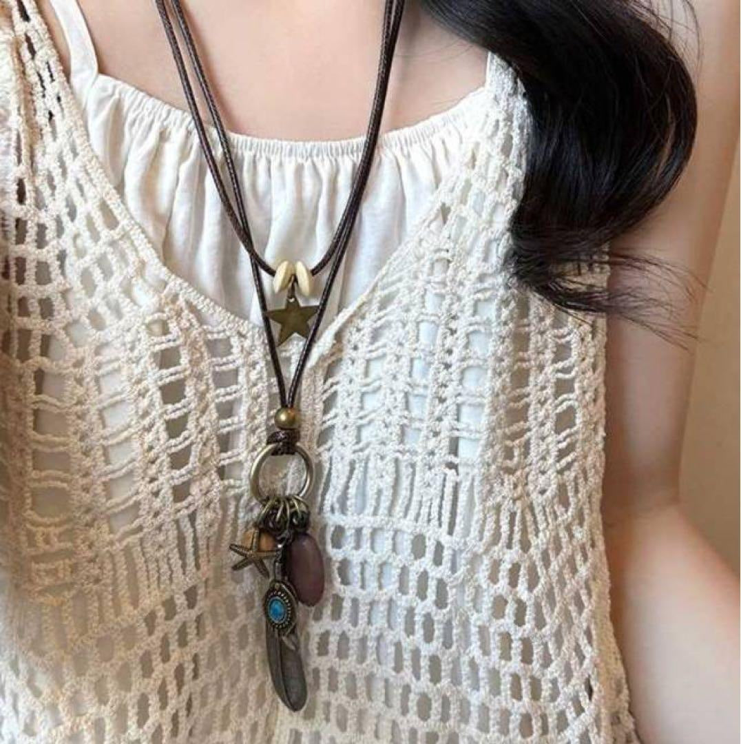 Feather Star Oval Wooden Necklace