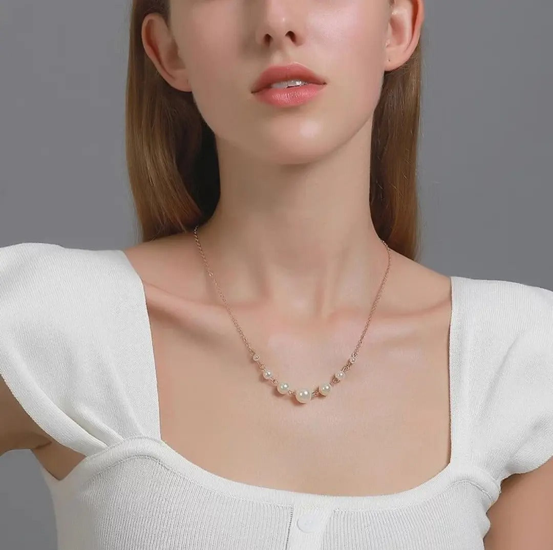 Pearl Small to Large Chain Necklace