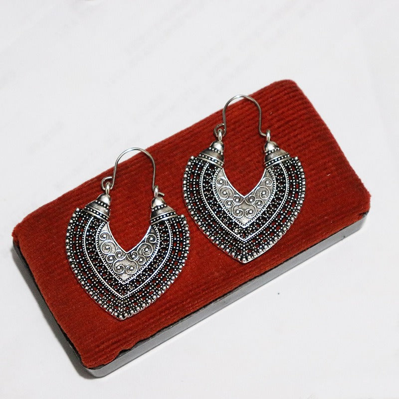 Trendy Vintage Heart Shaped Drop Jhumka Earring