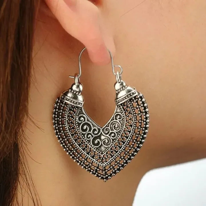 Trendy Vintage Heart Shaped Drop Jhumka Earring